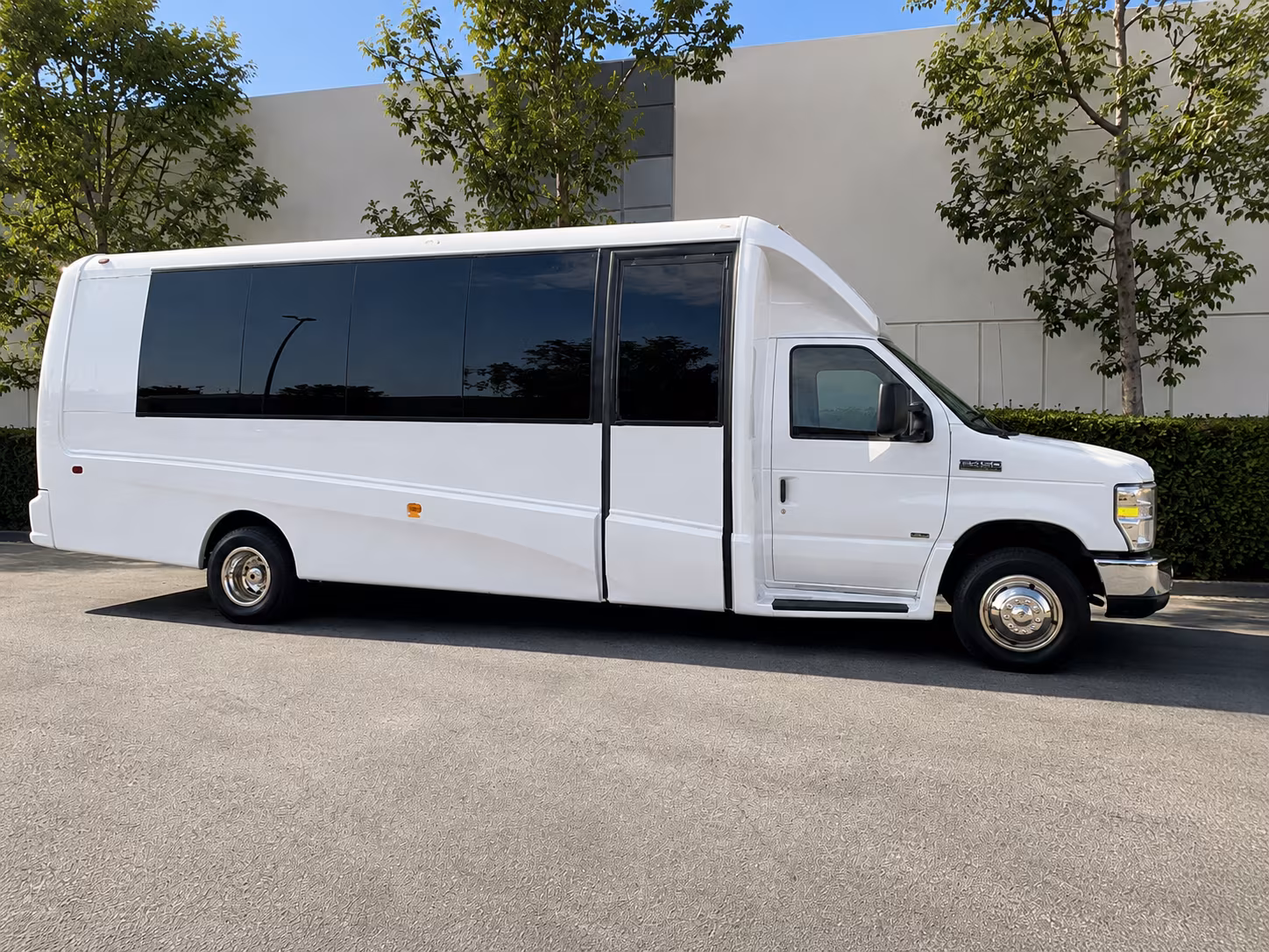 build a full middle tennessee wine trail day the bus makes it easy