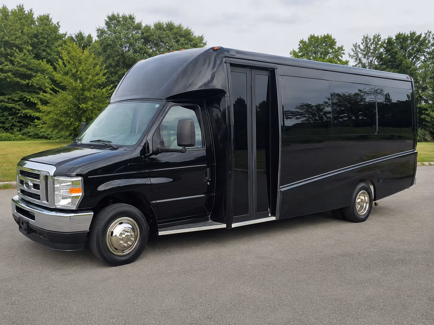 hendersonville winery tour charter bus rentals