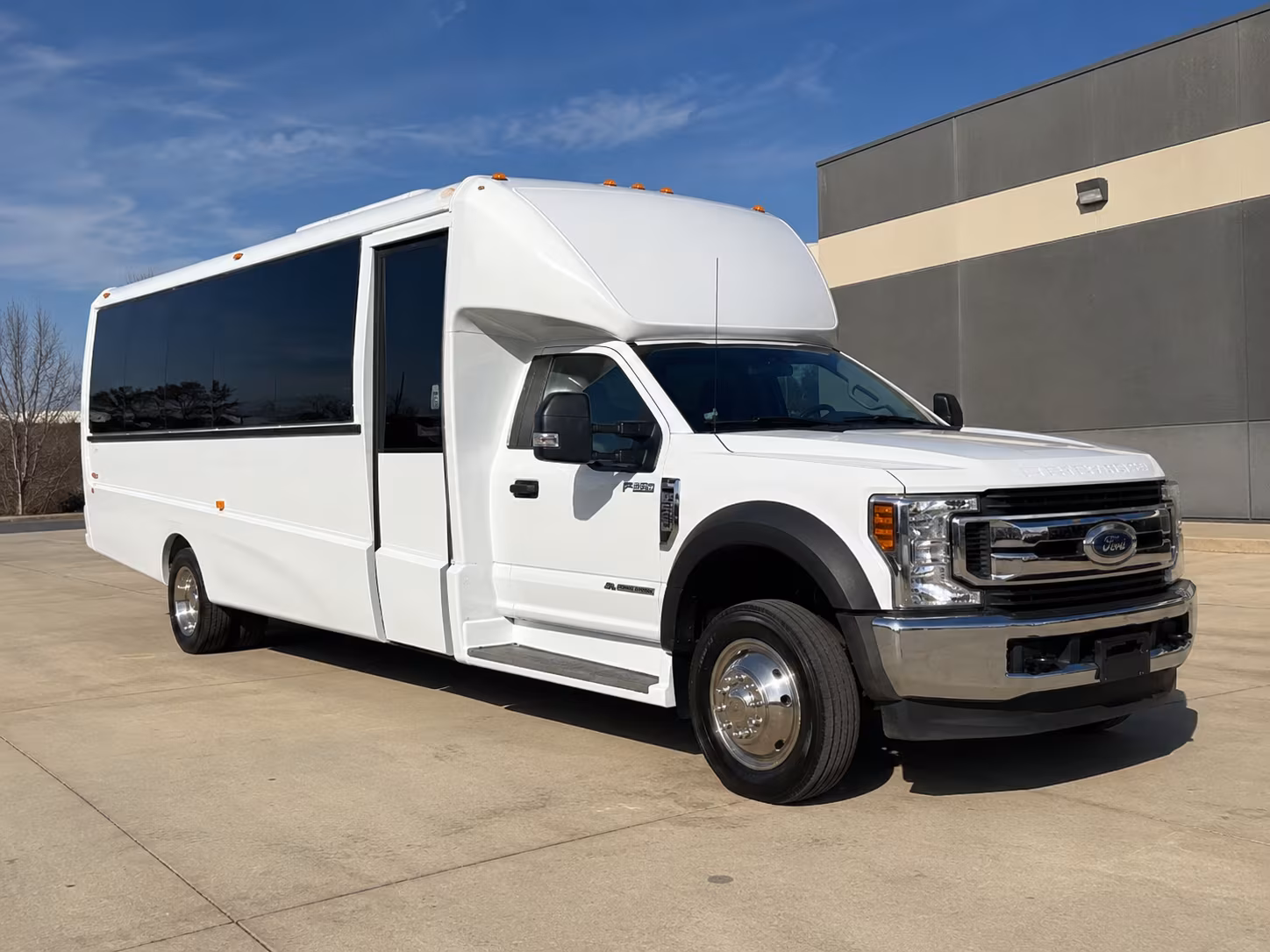 smyrna comfortable charter bus rentals for smyrna weddings