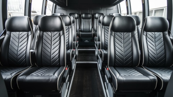 25 passenger minibus rental brentwood